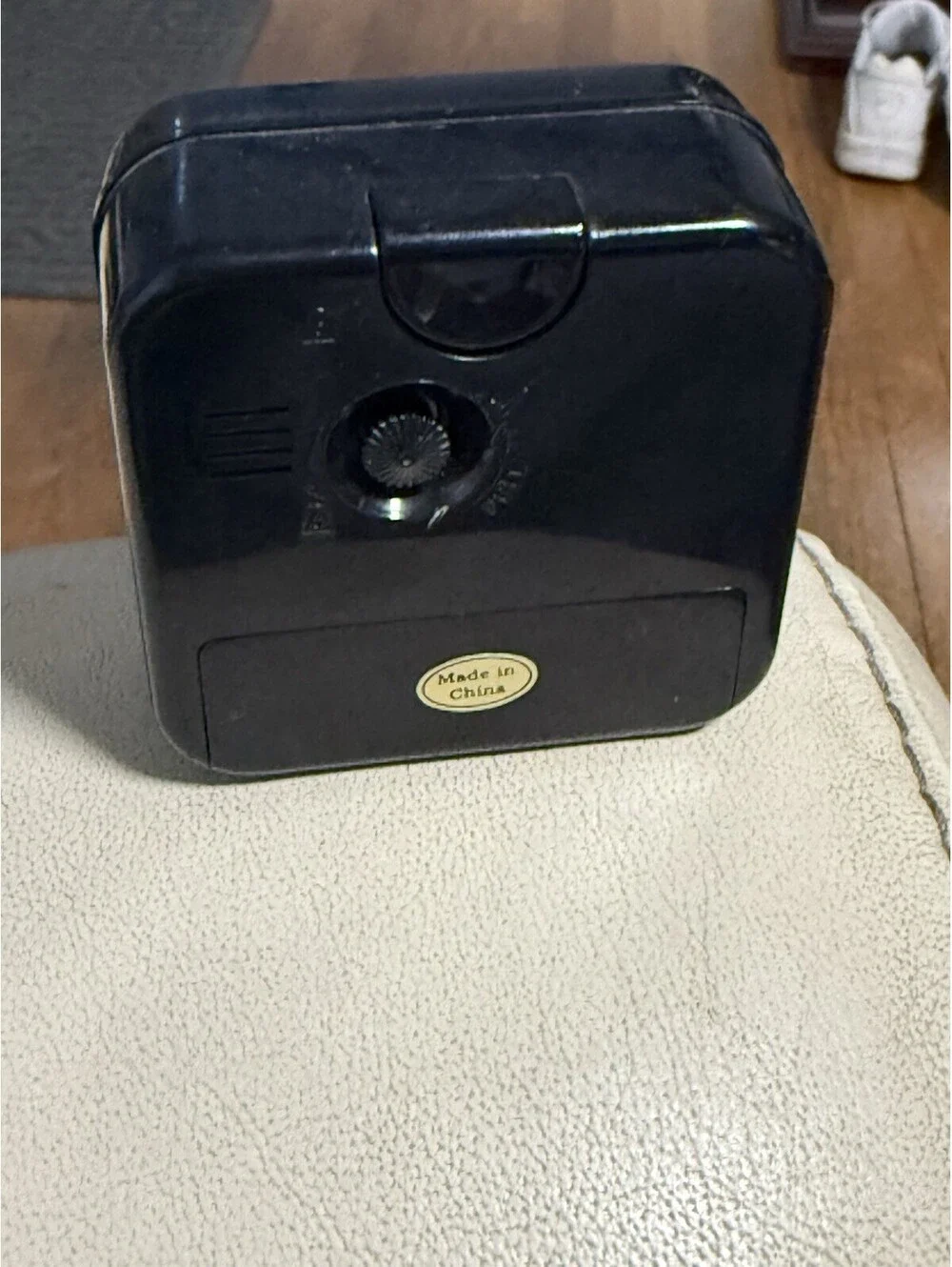 Compact travel world alarm clock 90s.